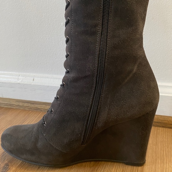 Like New! Stuart Weitzman Suede Knee High Lace Up Wedge Boots, Size 9 - Picture 9 of 16